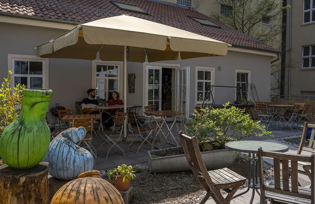 Labyrinth Hostel Weimar-1